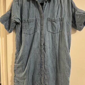 Madewell Light Blue Casual Button Down Shirt
